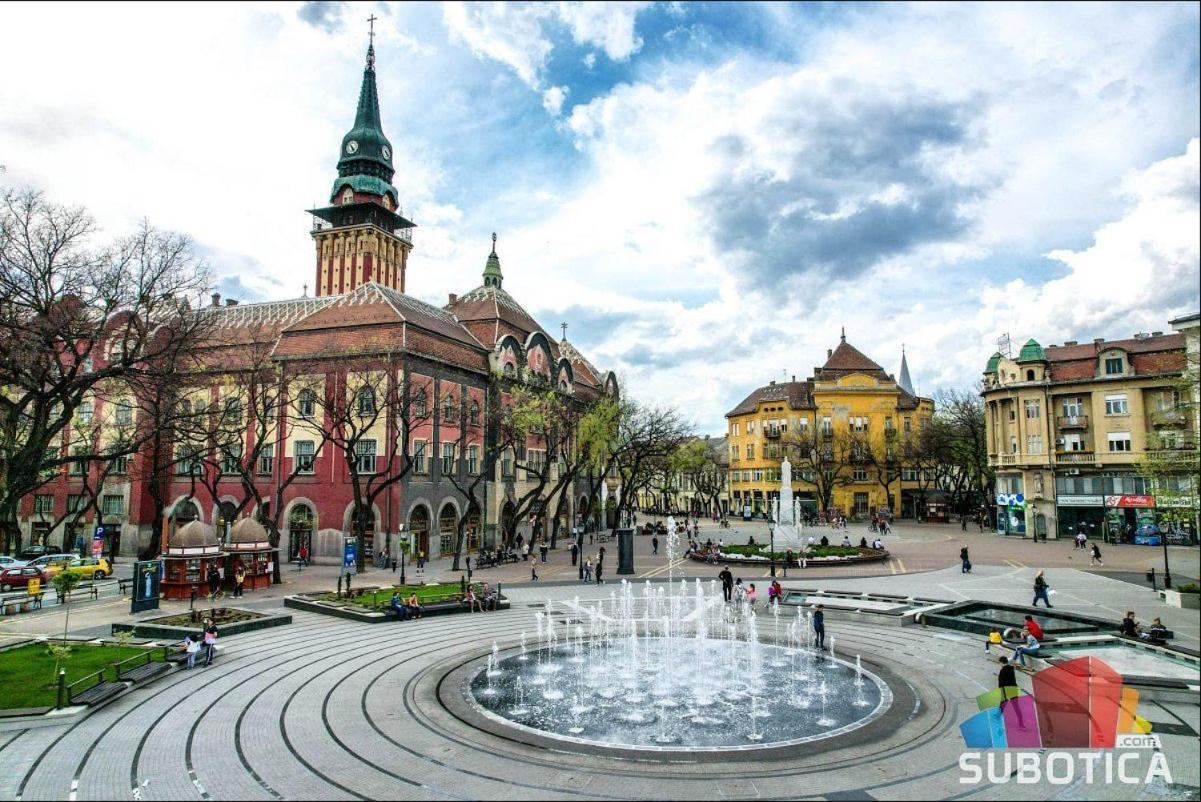 Rb Apartment 3 Lux Smart House Subotica Buitenkant foto